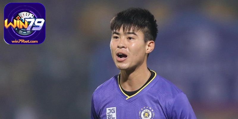 Chàng tuyển thủ đã có nhiều cống hiến cho sự phát triển của Hà Nội FC