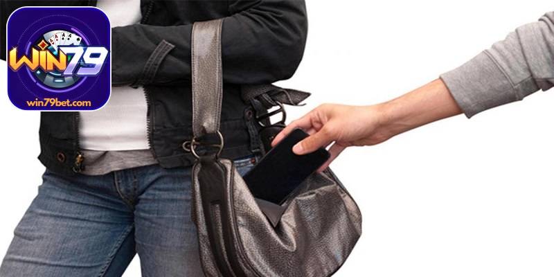 Mộng thấy người khác bị mất điện thoại là dấu hiệu bạn đang lo lắng việc nào đó